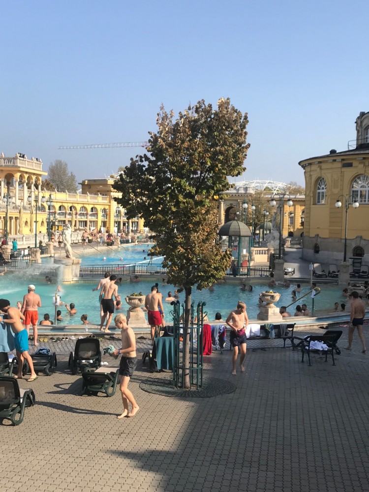 Um pulo em Budapeste